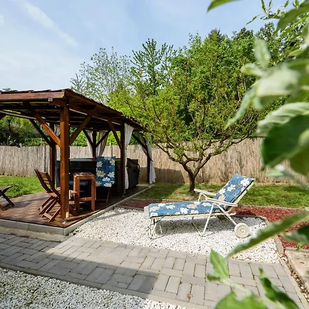 Apartment Emili *