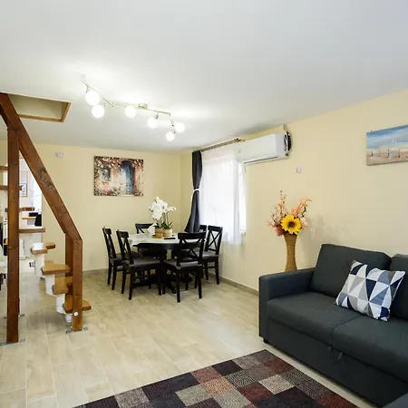 Apartment Emili